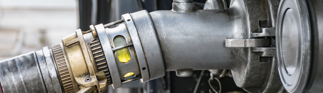 Citernes, pompes et équipements adaptés aux pétroliers
